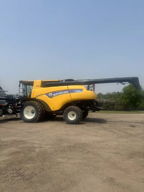 Main image for Used 2022 New Holland CR8.90Z Combine
