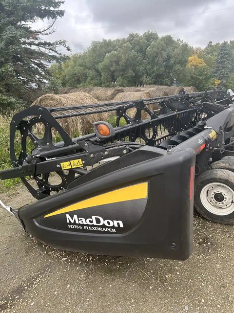 Main image for Used 2016 MacDon FD75 Header - Flex Draper