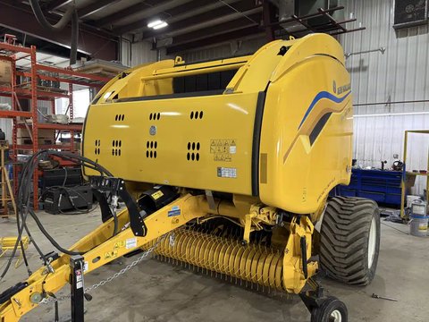 Main image for New 2024 New Holland ROLL-BELT 560 Round Baler