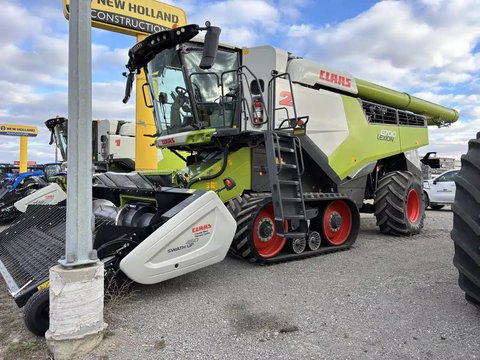 Main image for Used 2020 CLAAS LEXION 8700TT Combine