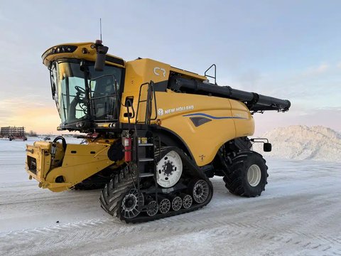 Main image for 2024 New Holland CR9.90Z Combine