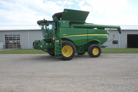 Main image for Used John Deere S660 Combine