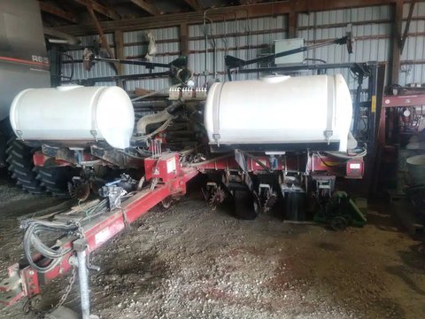 Main image for Used 2002 White 8342 Planter