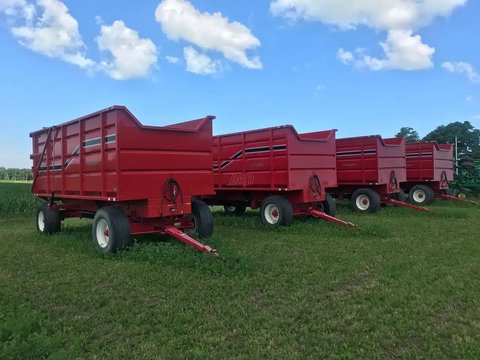 Main image for New Misc Forage Box