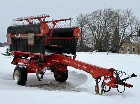 Main image for Kuhn MM 700 Windrow Merger