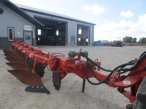 Main image for Used Kuhn VARI-LANDER 5NS Plow