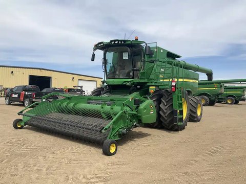 Main image for Used 2017 John Deere S680 Combine