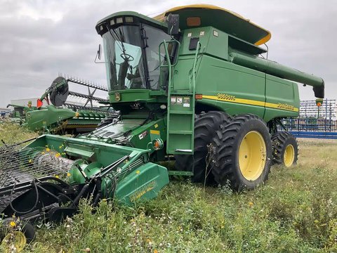 Main image for Used 2004 John Deere 9860 STS Combine