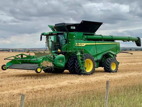 Main image for Used 2021 John Deere X9 1100 Combine