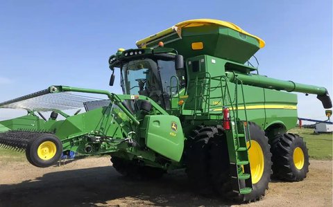 Main image for Used 2014 John Deere S680 Combine