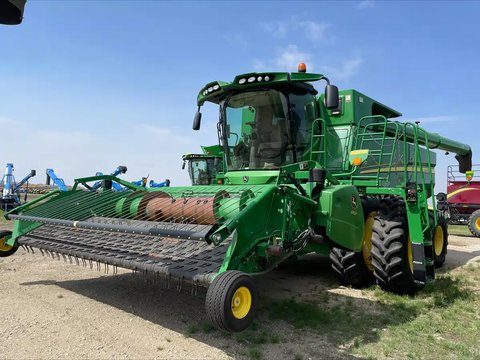 Main image for Used 2014 John Deere S670 Combine