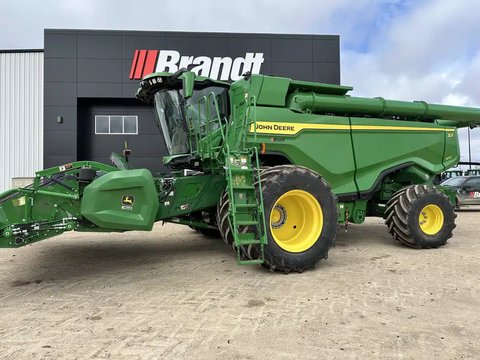 Main image for Used 2023 John Deere X9 1100 Combine