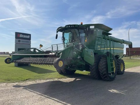 Main image for Used 2013 John Deere S670 Combine
