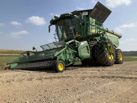 Main image for Used 2022 John Deere X9 1000 Combine