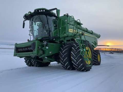 Main image for Used 2022 John Deere X9 1100 Combine