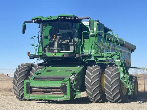Main image for Used 2022 John Deere X9 1100 Combine