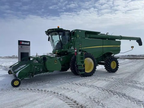 Main image for Used 2014 John Deere S670 Combine