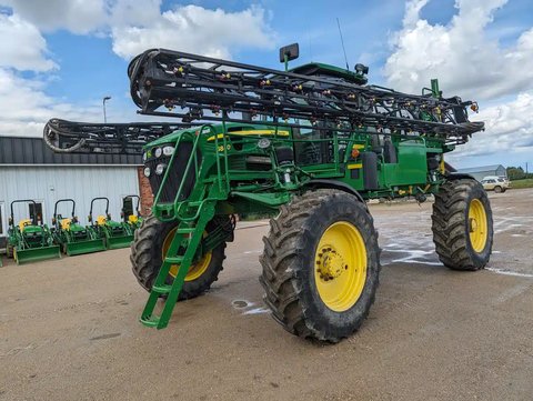 Main image for Used 2013 John Deere 4830 Sprayer - Self Propelled