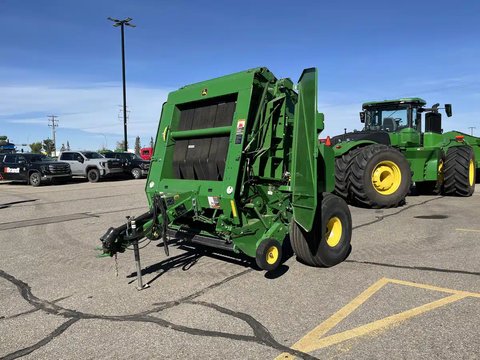 Main image for Used 2015 John Deere 569 Round Baler