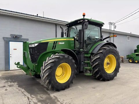 Main image for 2016 John Deere 7210R Tractor