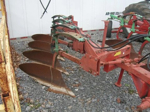 Main image for Used Kverneland 4F Plow