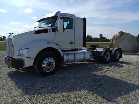 Main image for Used 2022 Kenworth T880 Semi-Truck