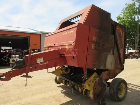 Main image for Used New Holland 644 Round Baler