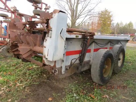 Main image for Used New Idea 364 Manure Spreader