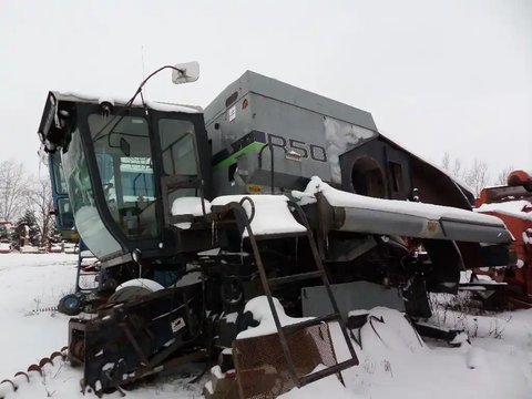 Main image for Used Gleaner R50 Combine