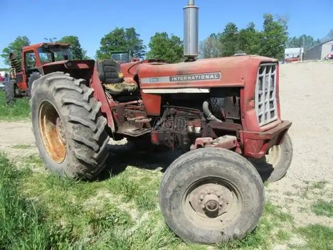 Main image for Used 1975 International Harvester 674 Tractor
