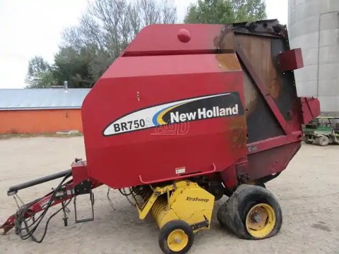 Main image for Used New Holland BR750A Round Baler