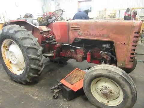 Main image for Used 1962 International Harvester B275 Tractor