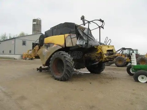Main image for Used 2003 New Holland CR920 Combine