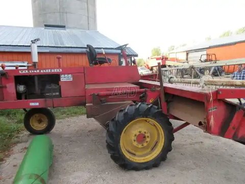 Main image for Used Massey Ferguson 655 Windrower