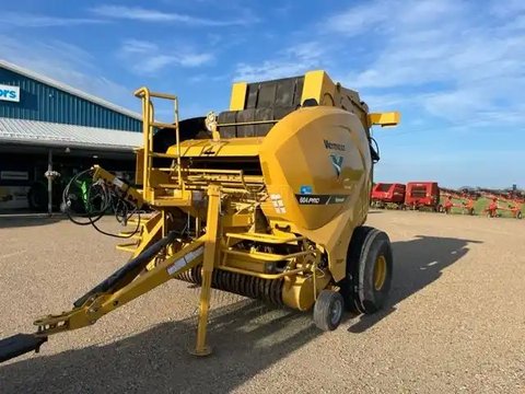 Main image for Used 2018 Vermeer 604 PRO Round Baler