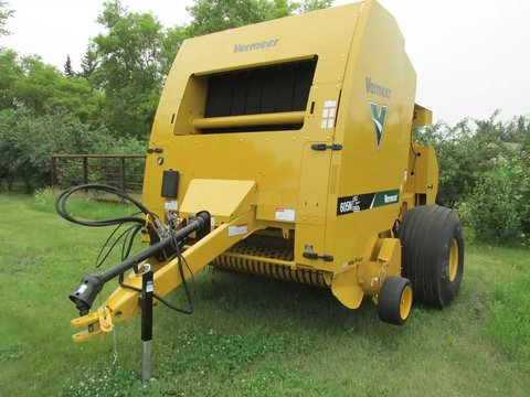 Main image for New Vermeer 605N Round Baler