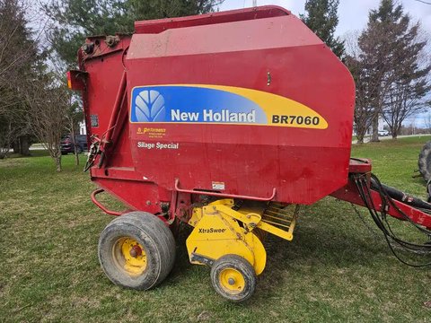 Main image for Used New Holland BR7060 Round Baler