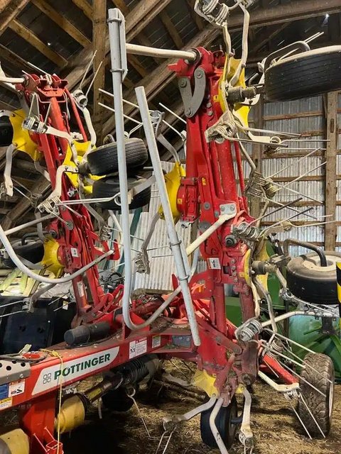 Main image for Used Pottinger HIT 6.80 T Tedder Rake