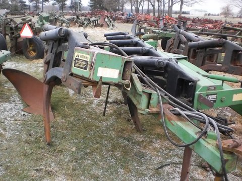 Main image for Used John Deere 2810 Plow