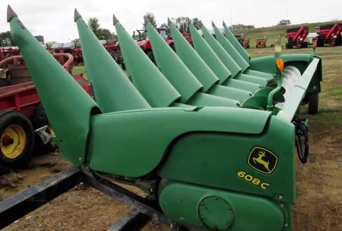Main image for Used 2008 John Deere 608C Header - Row Crop
