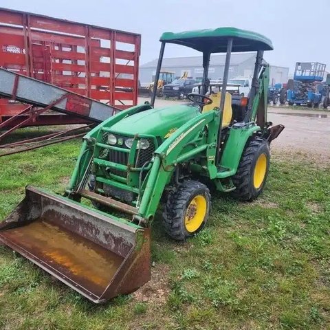 Main image for Used 2005 John Deere 3520 Tractor