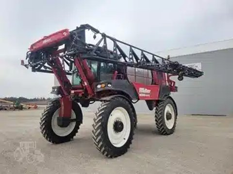 Main image for 2013 Miller 5345 Sprayer - Self Propelled