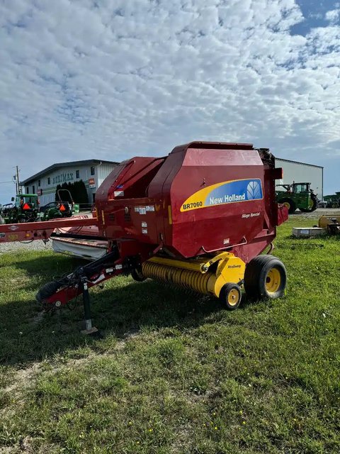 Main image for Used 2014 New Holland BR7060 Round Baler