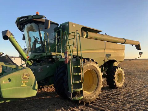 Main image for Used 2013 John Deere S680 Combine