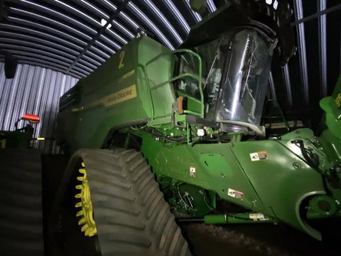 Main image for Used 2023 John Deere X9 1100 Combine