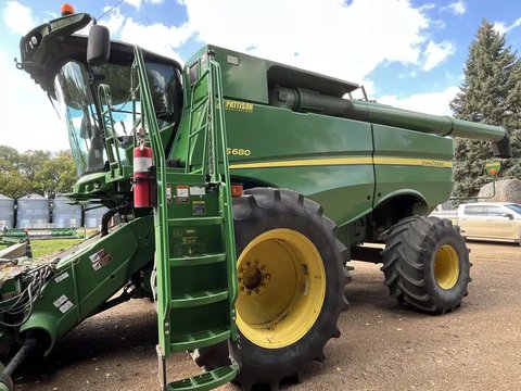 Main image for Used 2012 John Deere S680 Combine