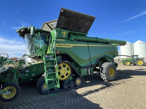 Main image for Used 2022 John Deere X9 1000 Combine