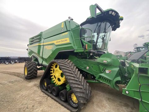 Main image for Used 2022 John Deere X9 1100 Combine