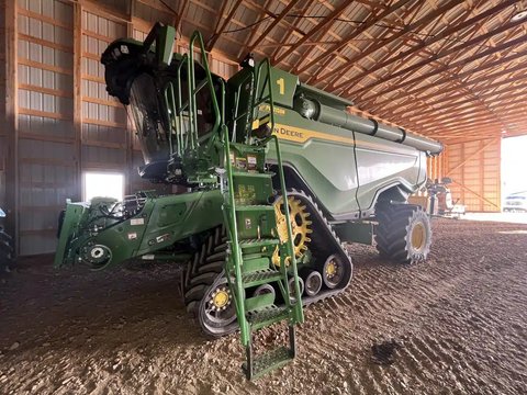 Main image for Used 2024 John Deere X9 1100 Combine