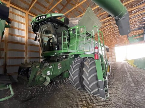 Main image for Used 2016 John Deere S680 Combine